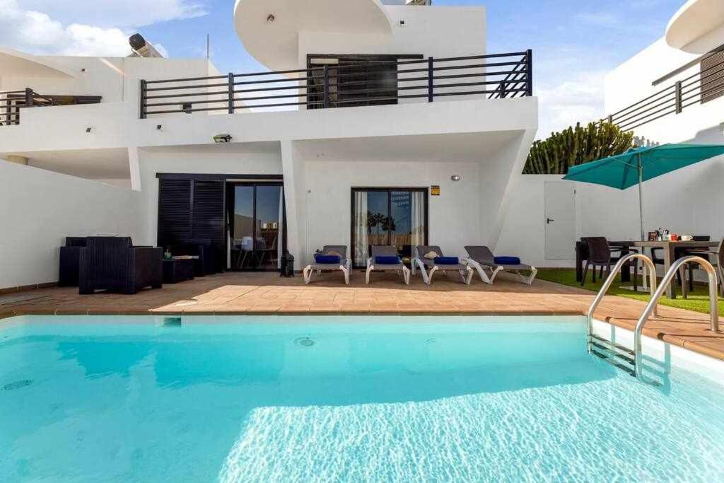 Villa Ramimedi 4 Tias Exterior photo